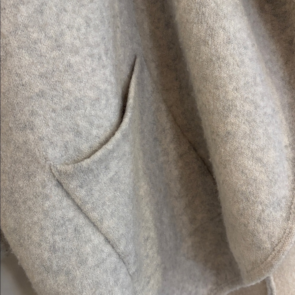 Sweater/Jacket - image 3